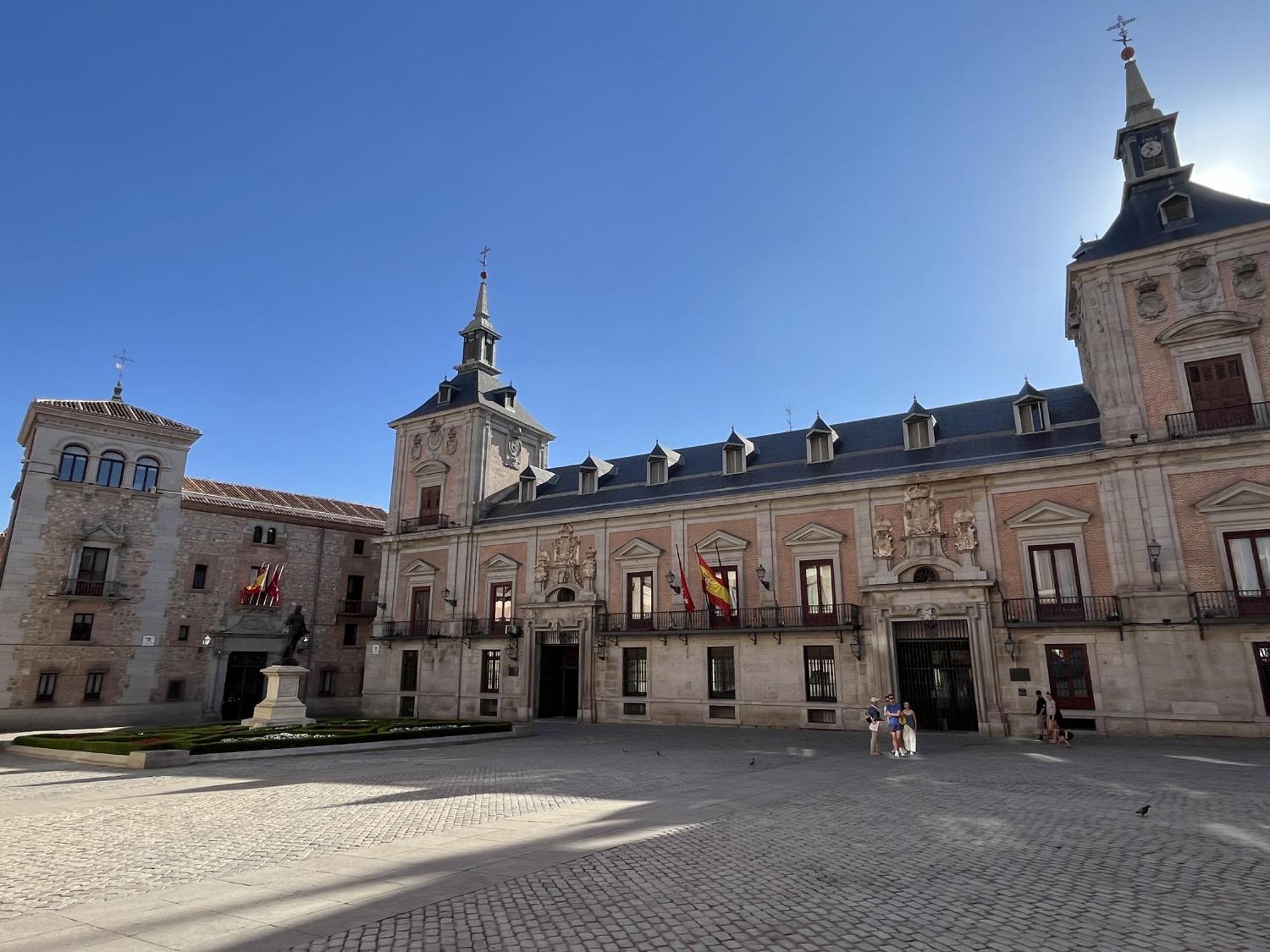 Plaza De La - Exclusive
