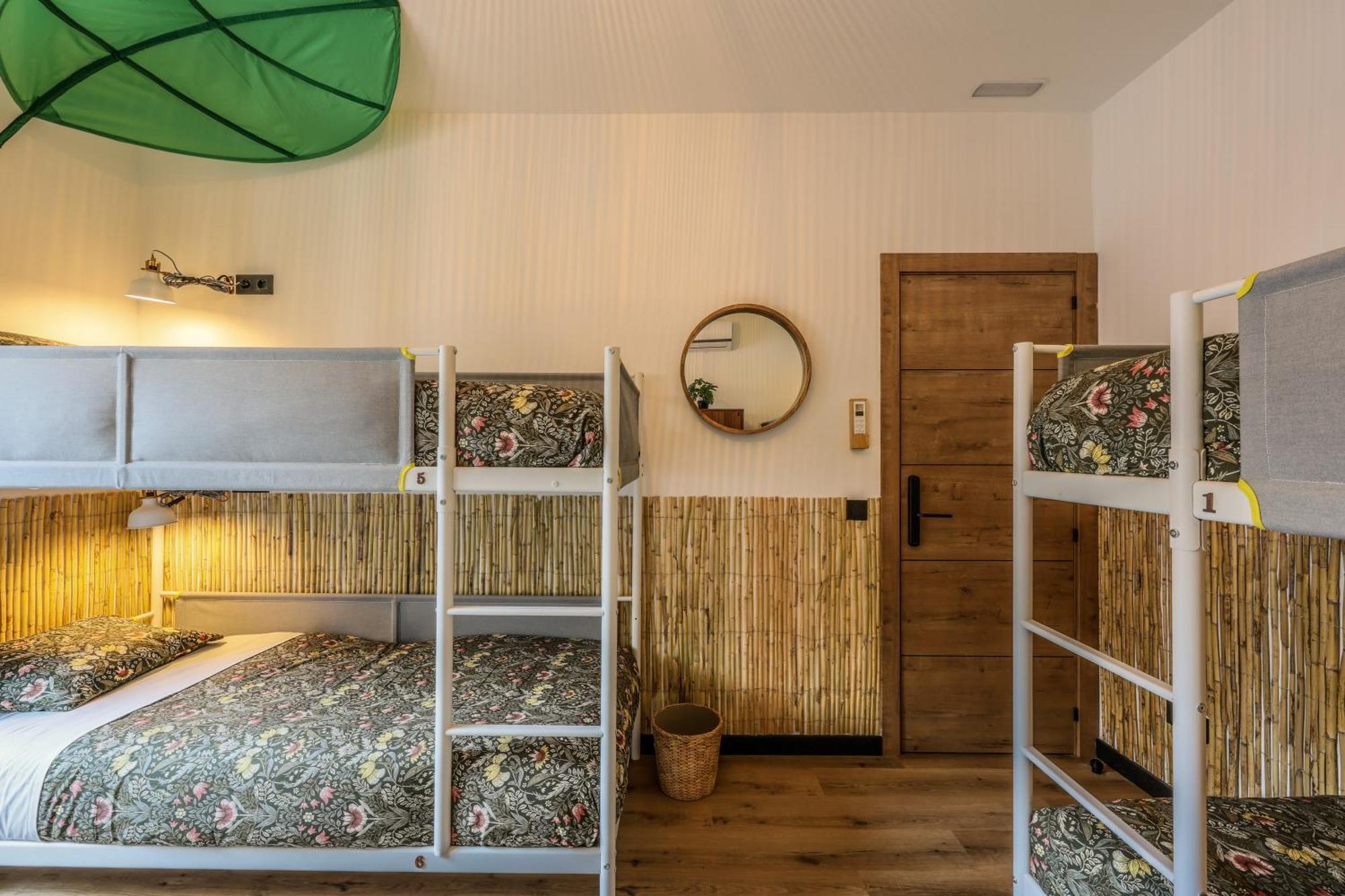 Eliseo - Livingcoworking - Malasana Hostal *