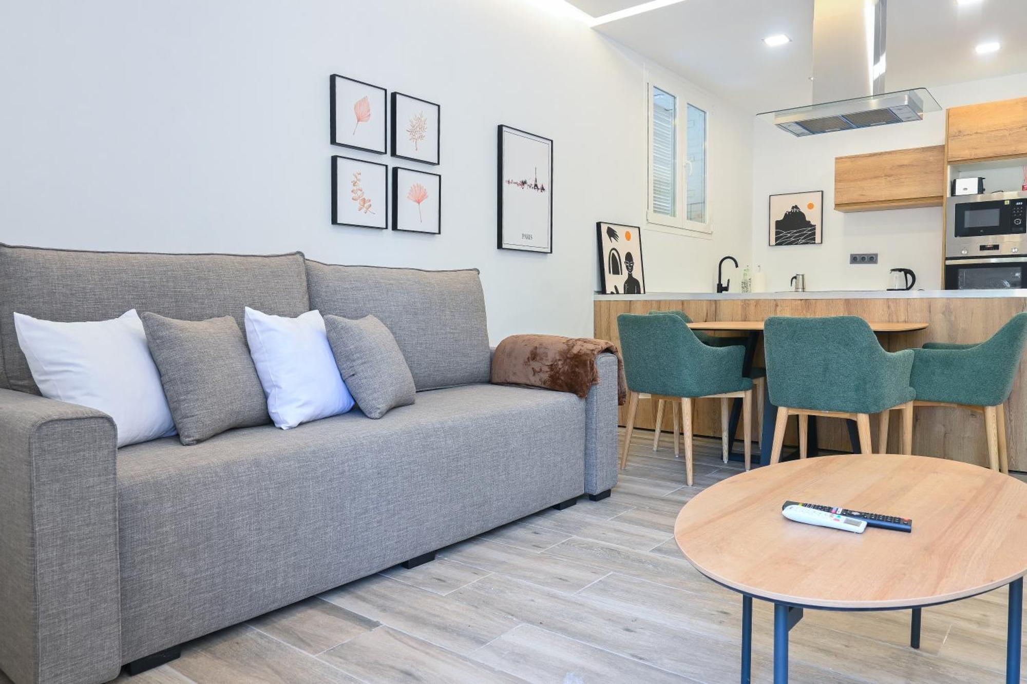 Apartamento For Bonito Temporal De Dos En Hortaleza Boy5 Madrid