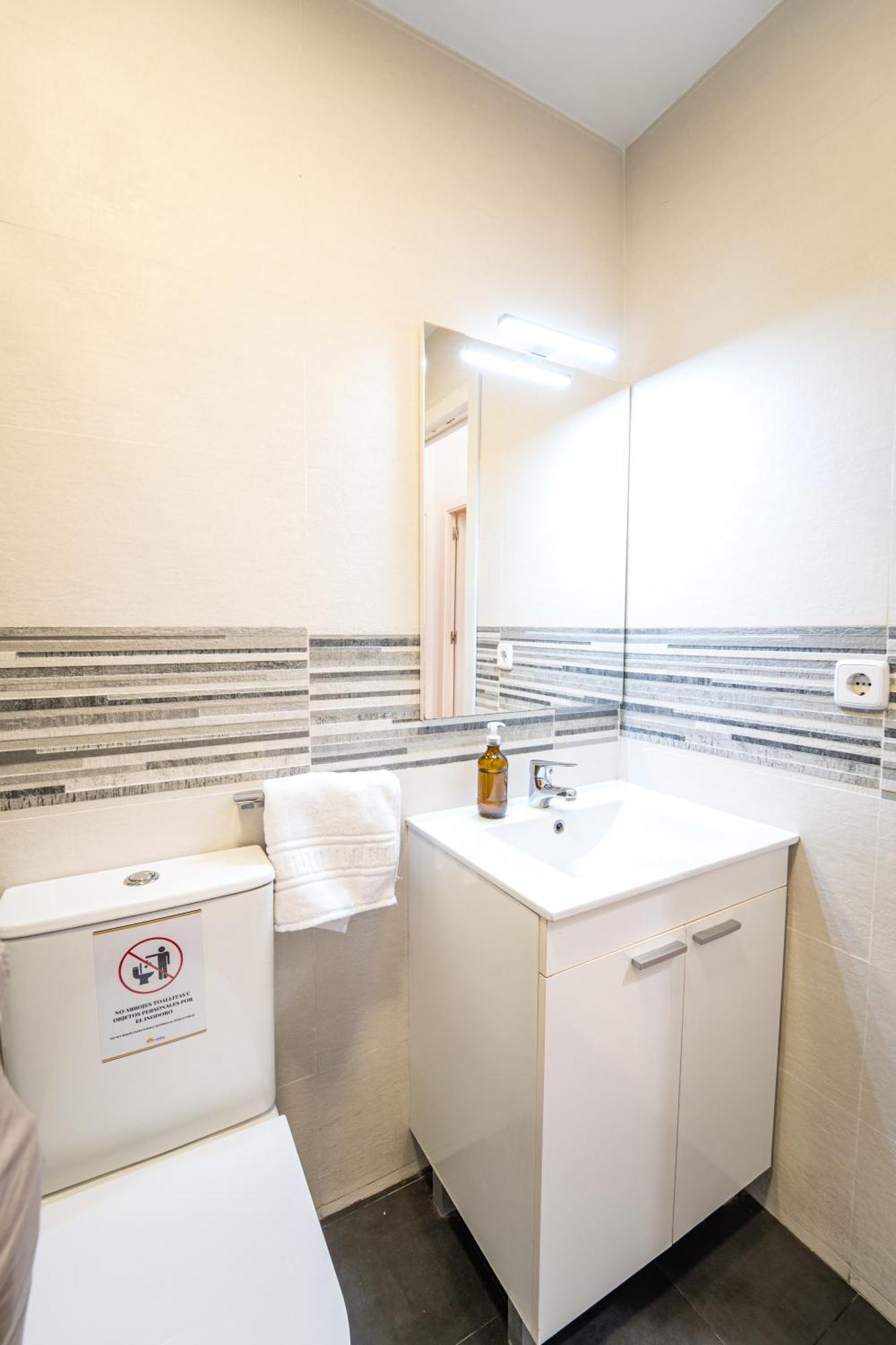 Apartamento Encantador Piso Con Conexion Al Centro By Bebalmy Madrid