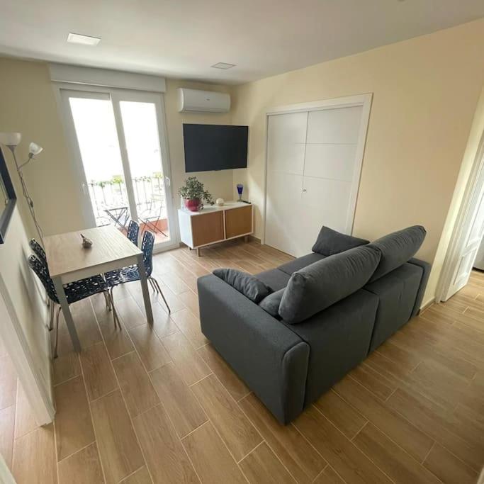 Piso De 3 Recien Renovado A 15 Mins De Sol Apartamento