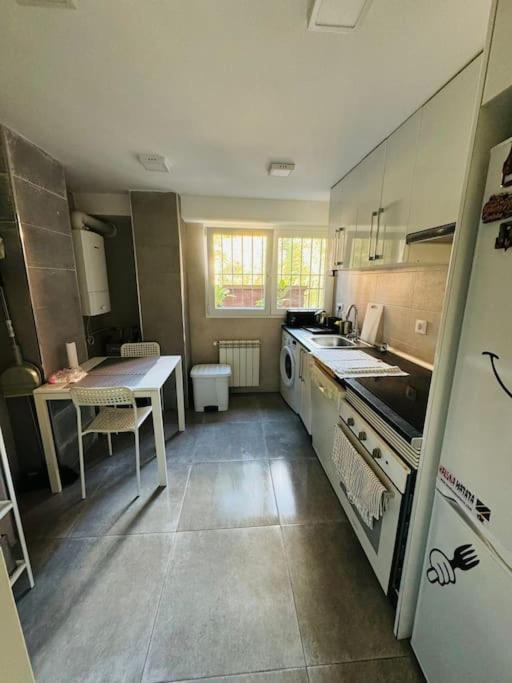 Apartamento Amplio Y Comodo Apartamento En Ciudad Lineal *