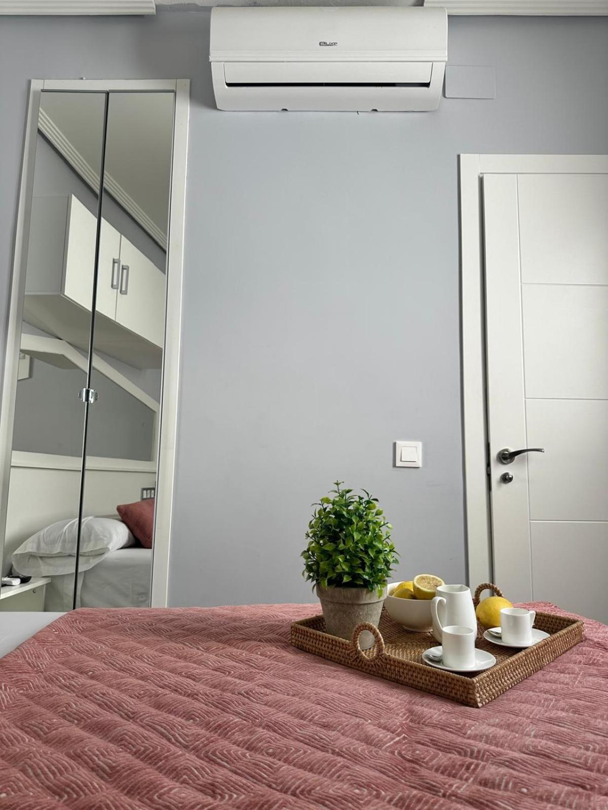Piso Centro 5 Min Andando Gran Via Apartamento *