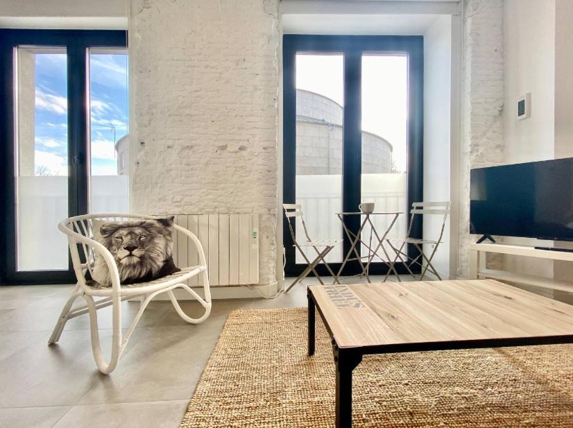 Charming Urban La Latina Apartment Madrid