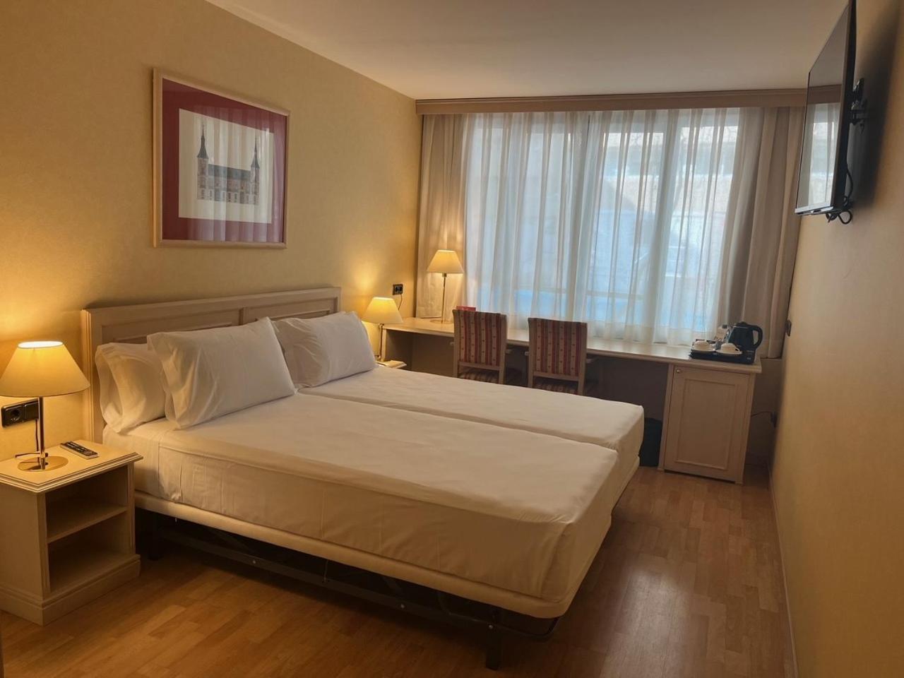 Senator Castellana Hotel