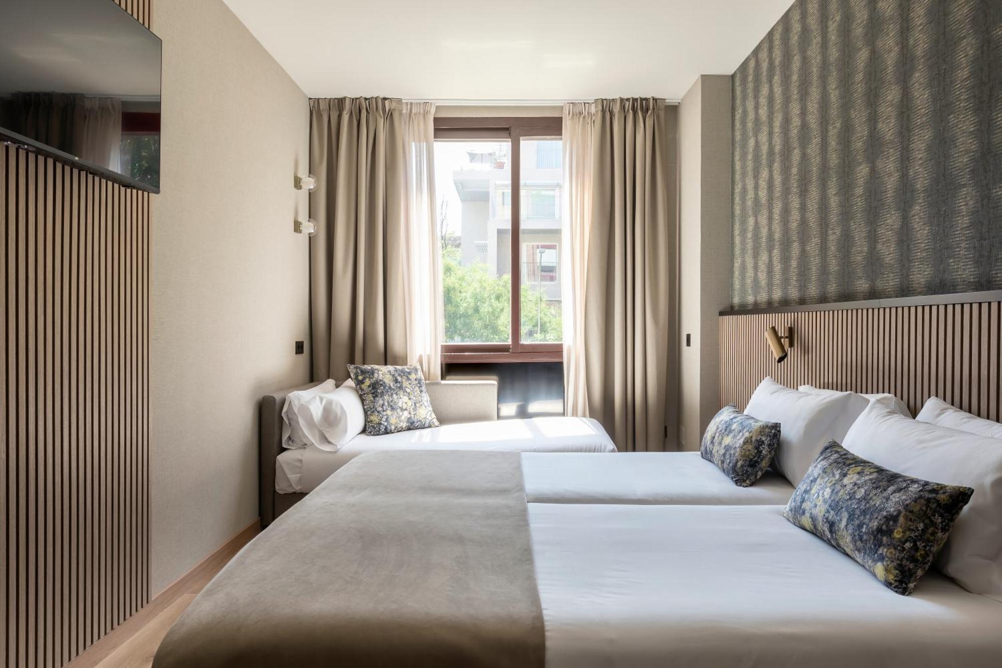 - Pirámides, An Ihg Hotel Madrid