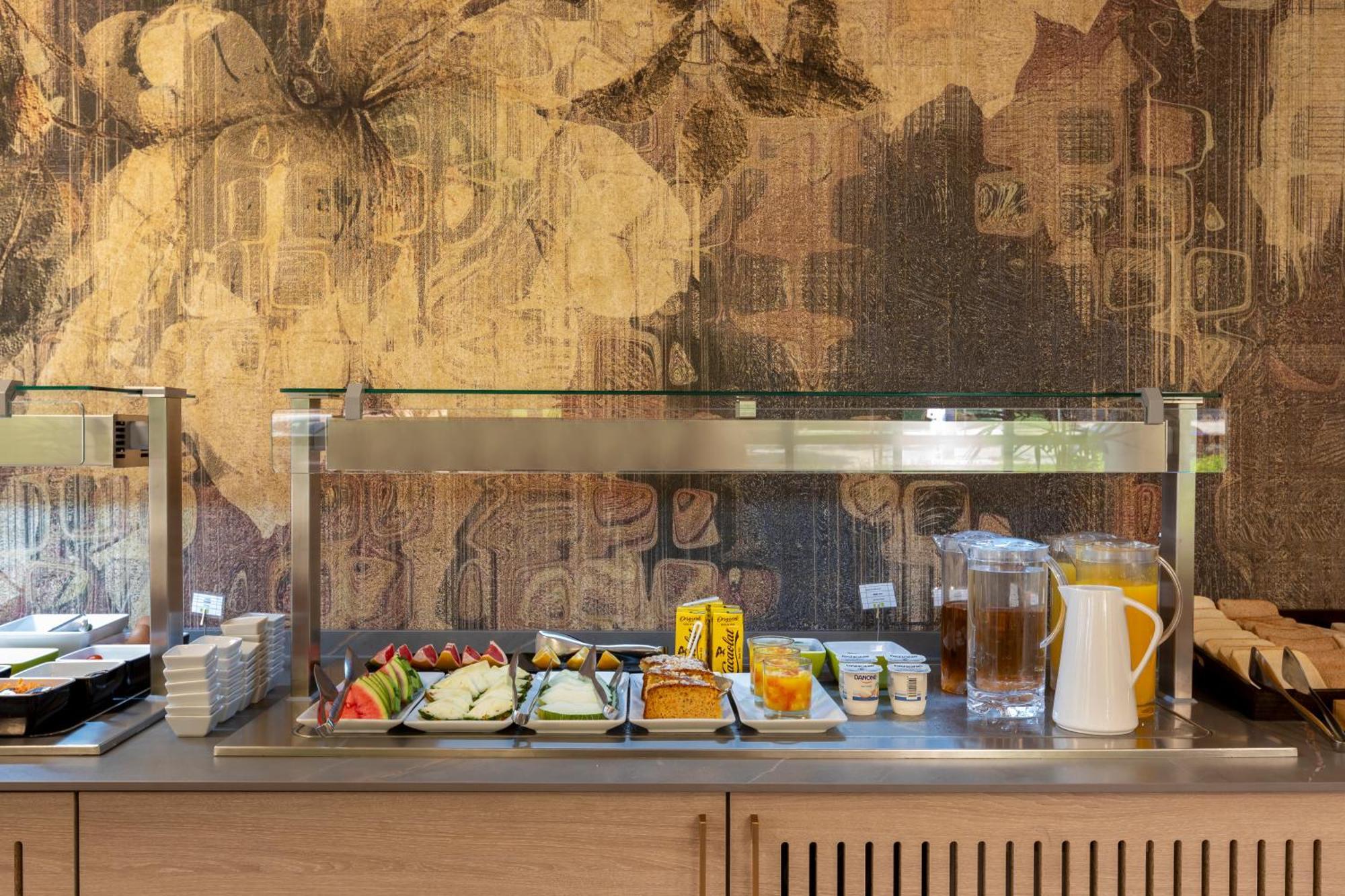 - Pirámides, An Ihg Hotel 3*