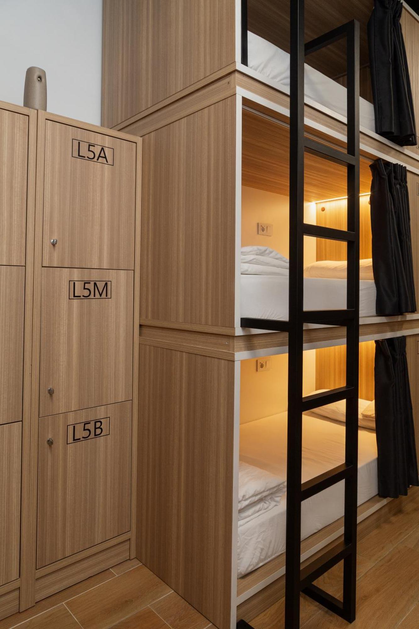 Siesta & Go Nuevos Ministerios Hostel Madrid