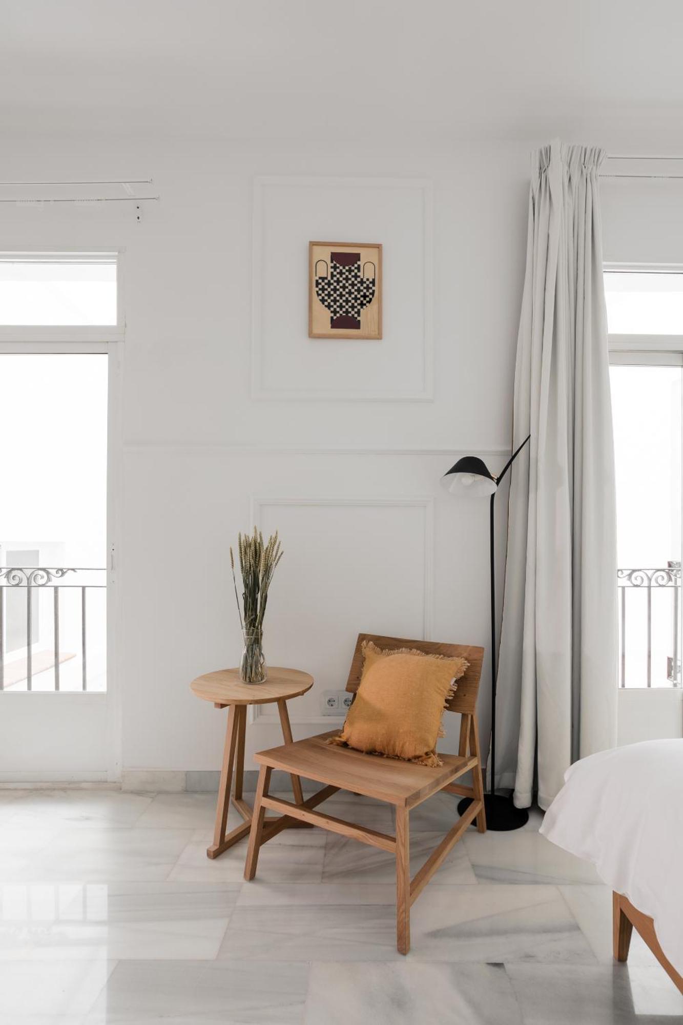 Sonder Santa Ana Apartahotel Madrid