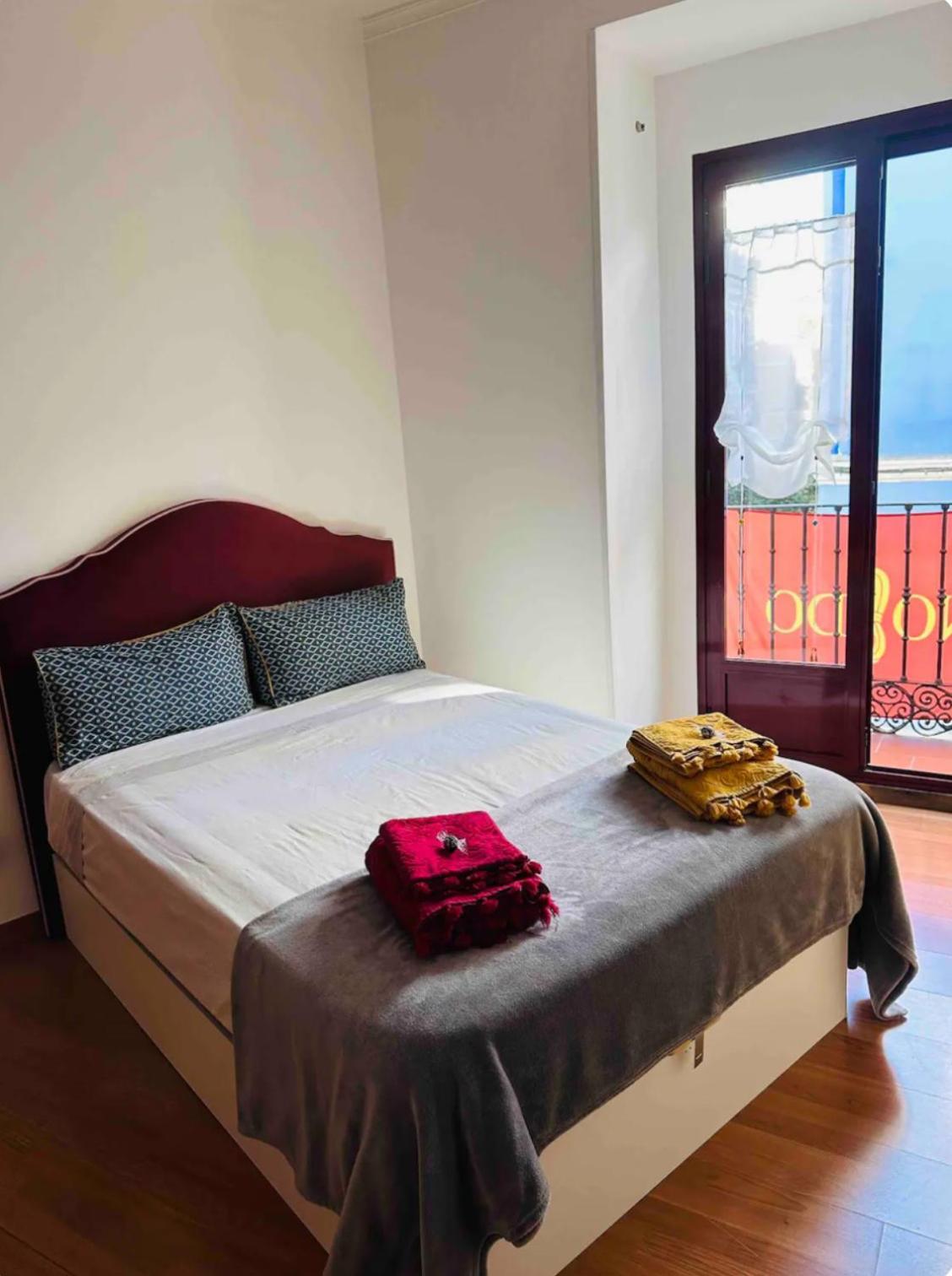 Habitación en casa particular Privada Con Balcones, Centro Madrid, Malasana Madrid