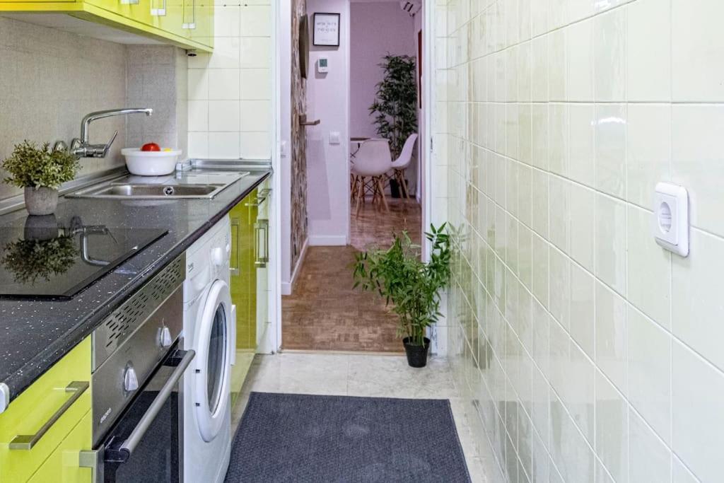 Piso Con Terraza En Rio Apartment Madrid