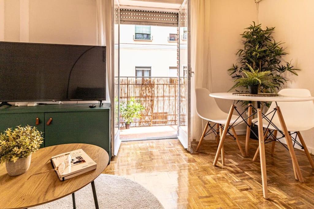 Piso Con Terraza En Rio *