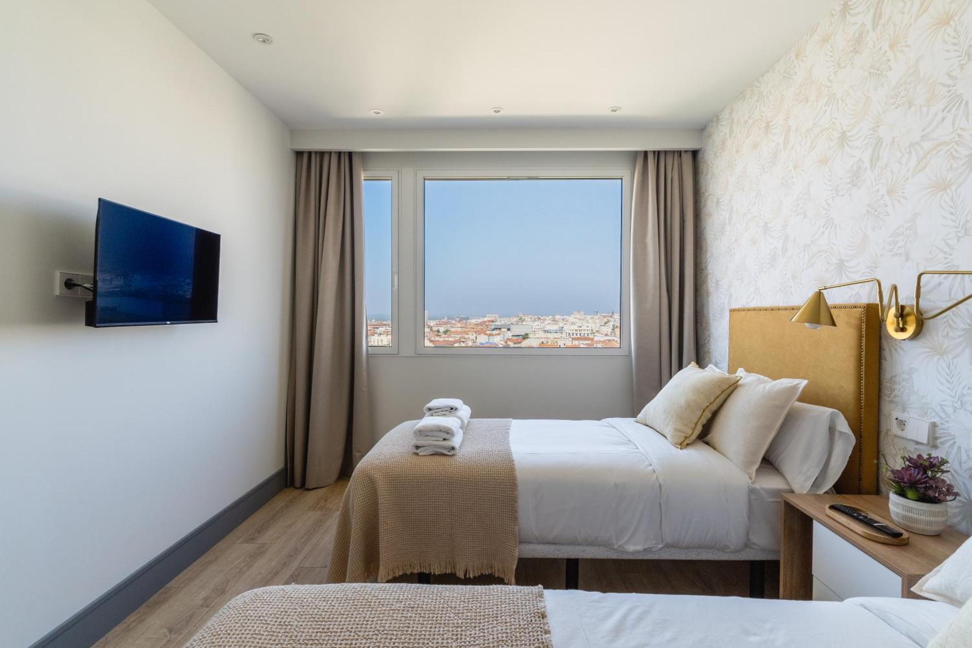 Modern And Bright-2bedrooms 1bathroom-colon * Madrid