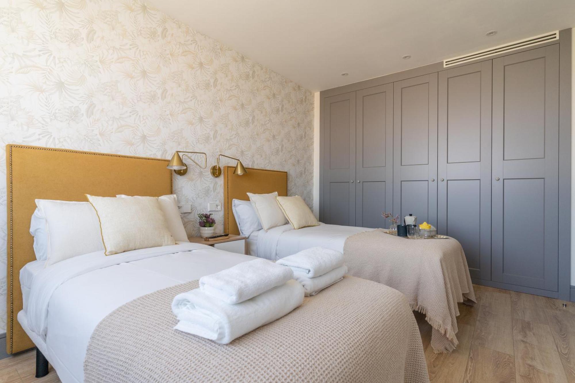 Modern And Bright-2bedrooms 1bathroom-colon *