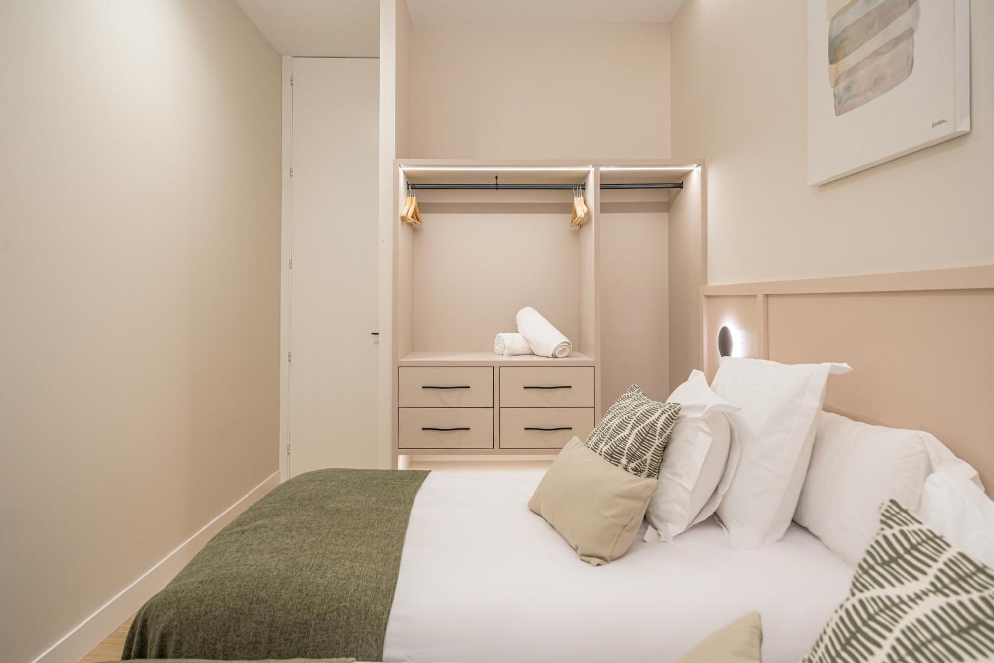 Apartamento Centro Xxi Calle Principe 3br 3bh Madrid