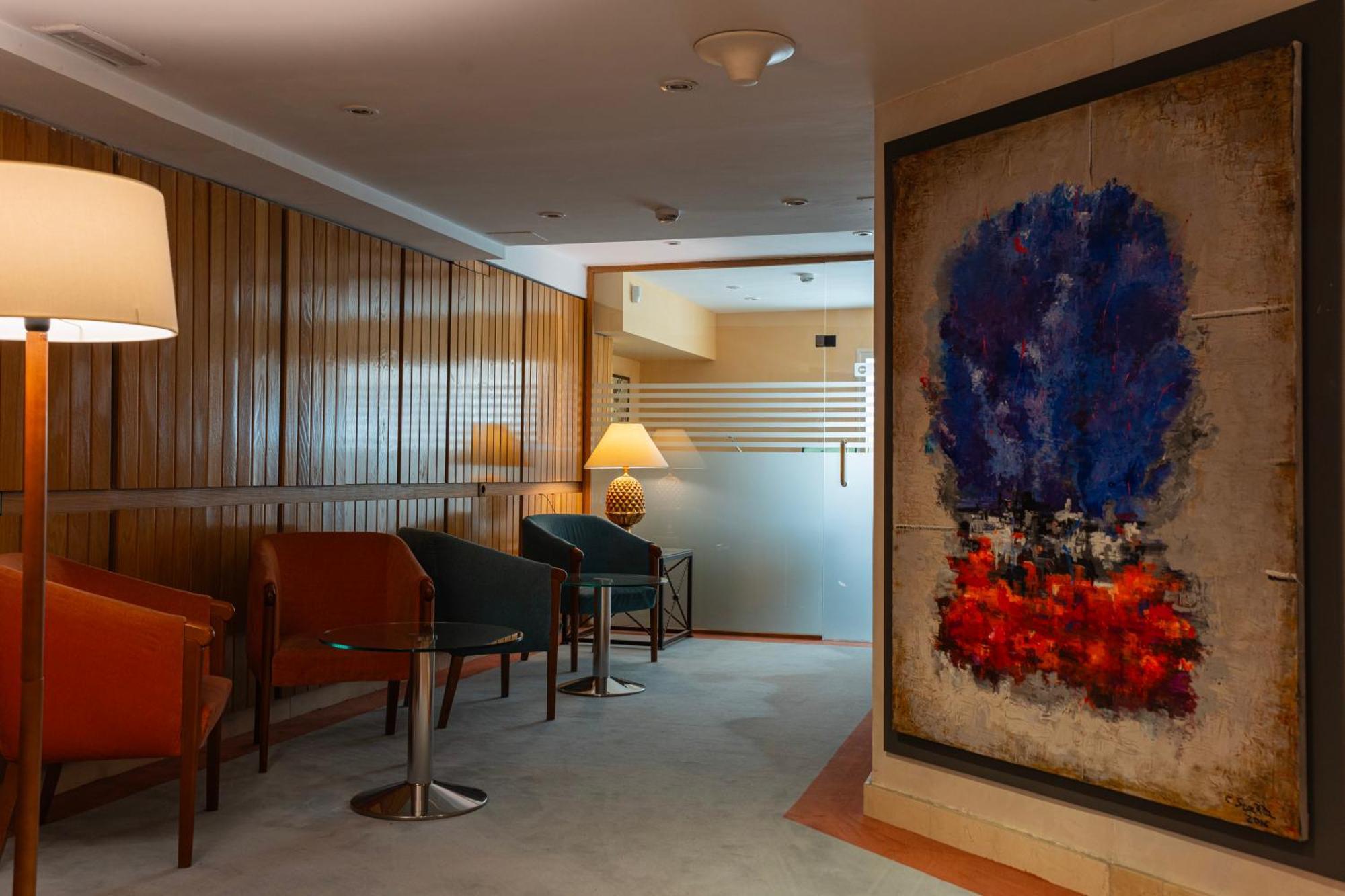 Aparto-hotel Rosales 3*