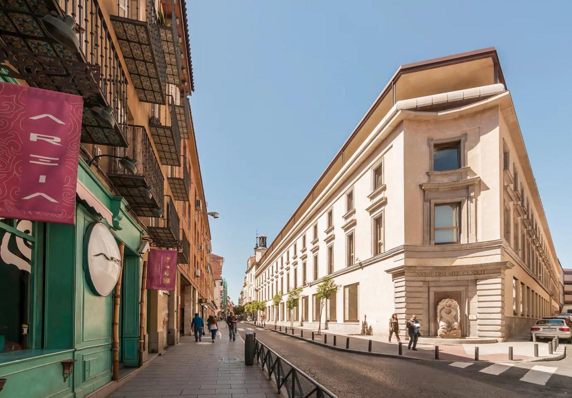 Calle De Belén *