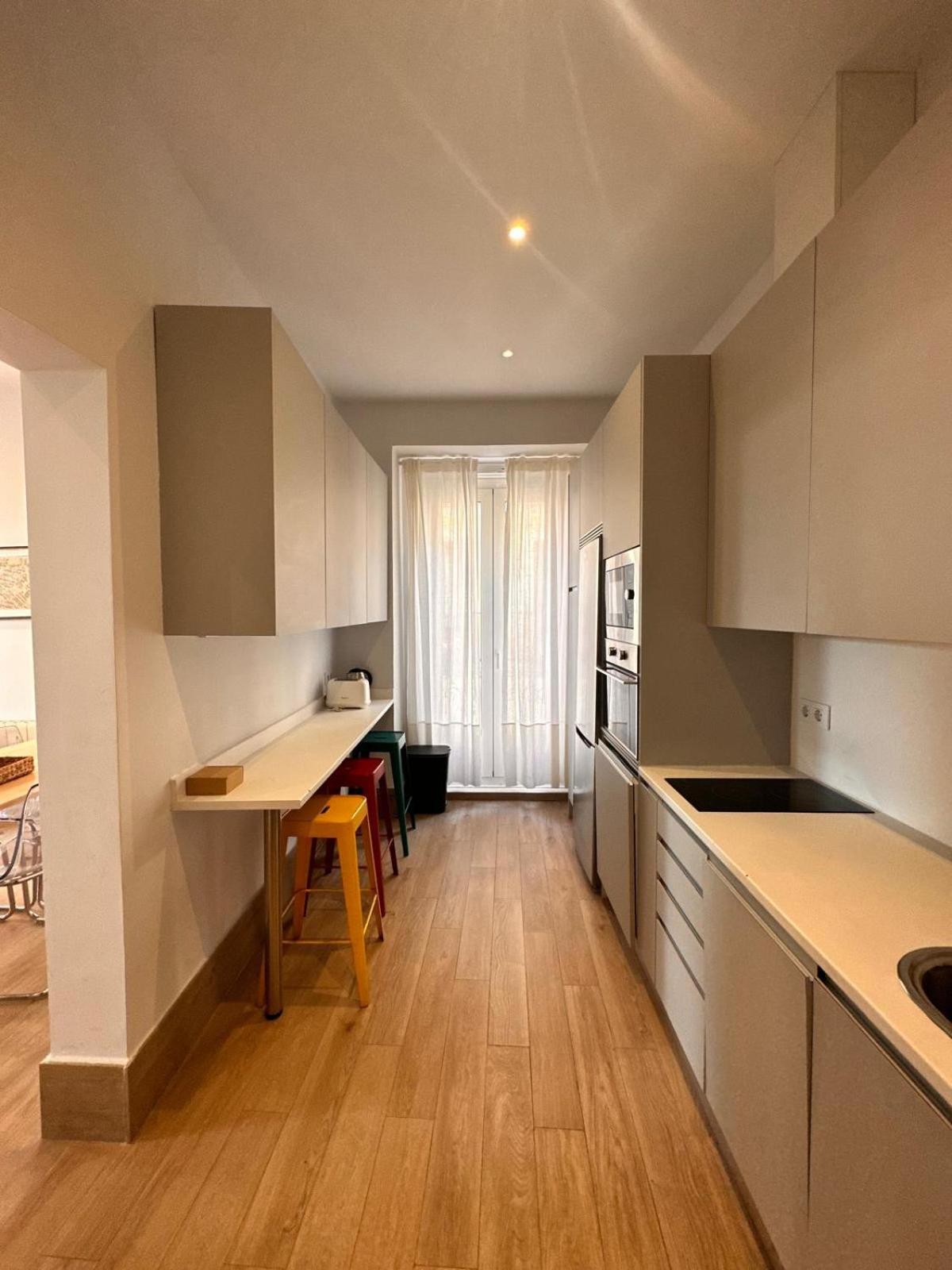 Amazing 3bd 3bth With 9 Balconies By Madrid4you Apartamento