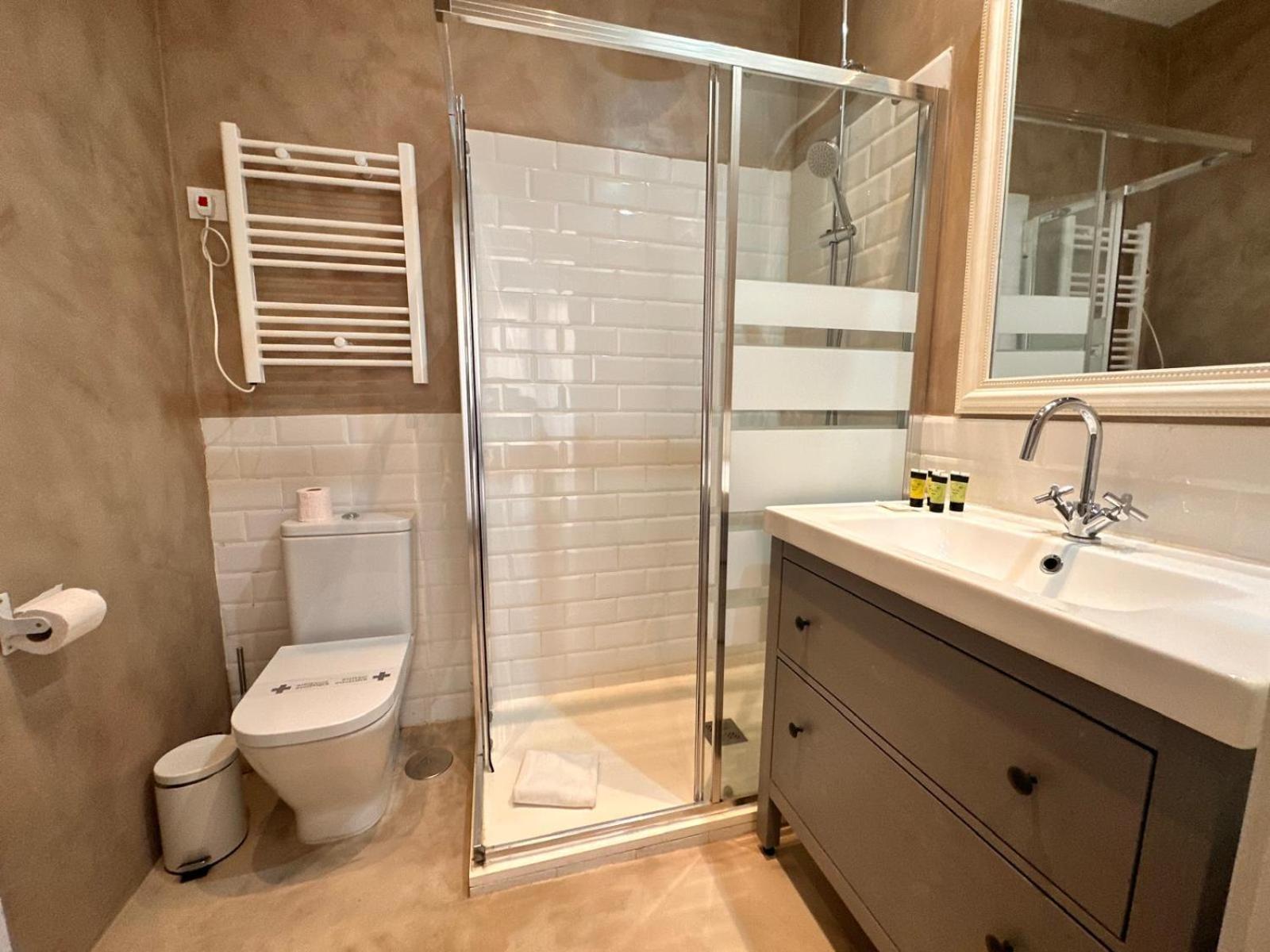 Amazing 3bd 3bth With 9 Balconies By Madrid4you Madrid