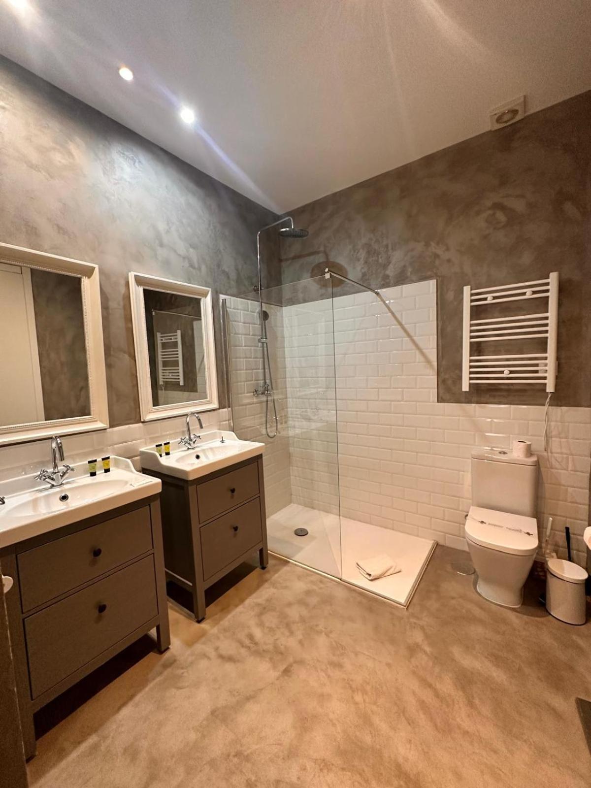 Amazing 3bd 3bth With 9 Balconies By Madrid4you Apartamento *