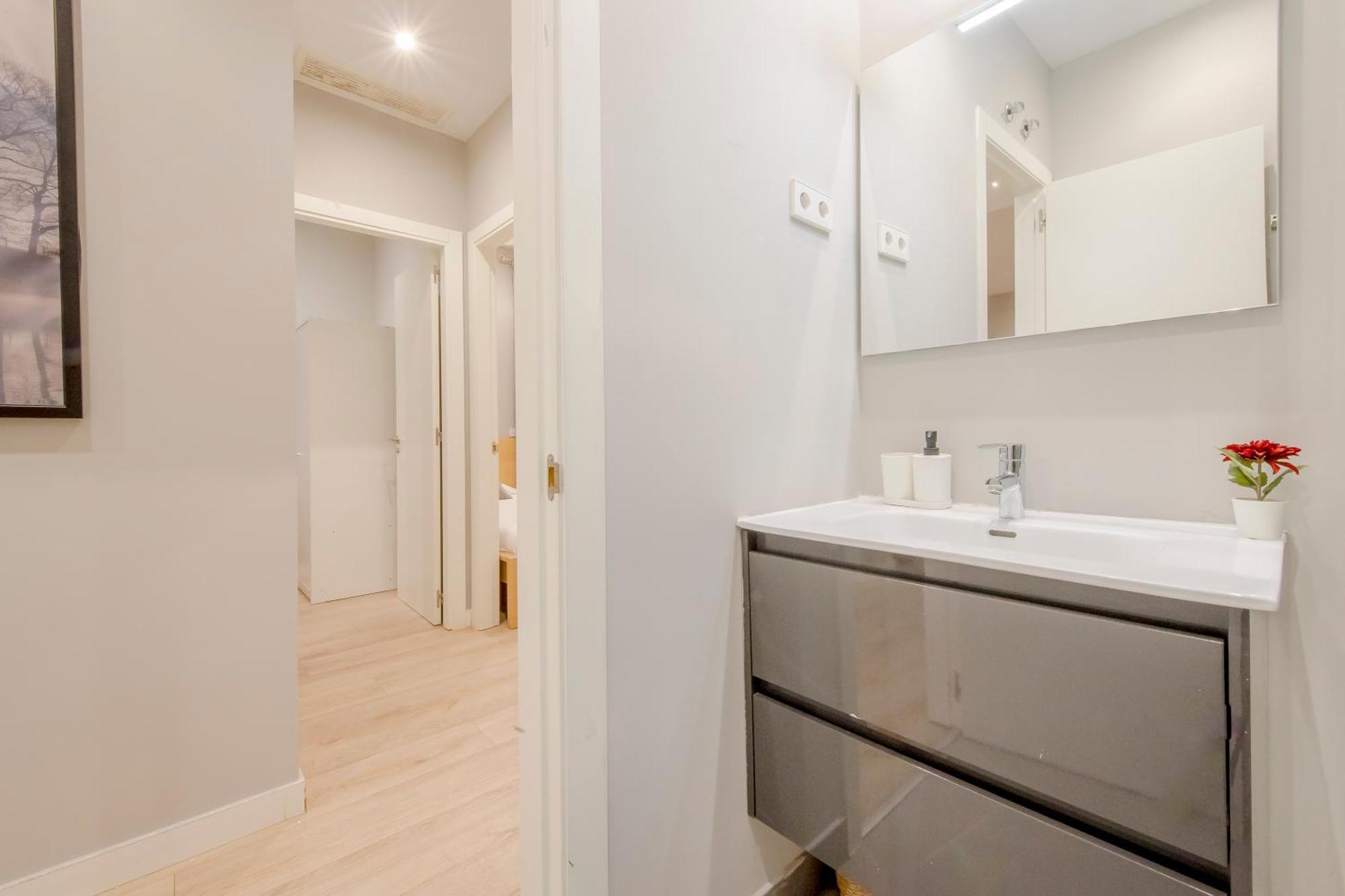 Acogedor 3 Y Terraza En El Centro De Apartamento Madrid