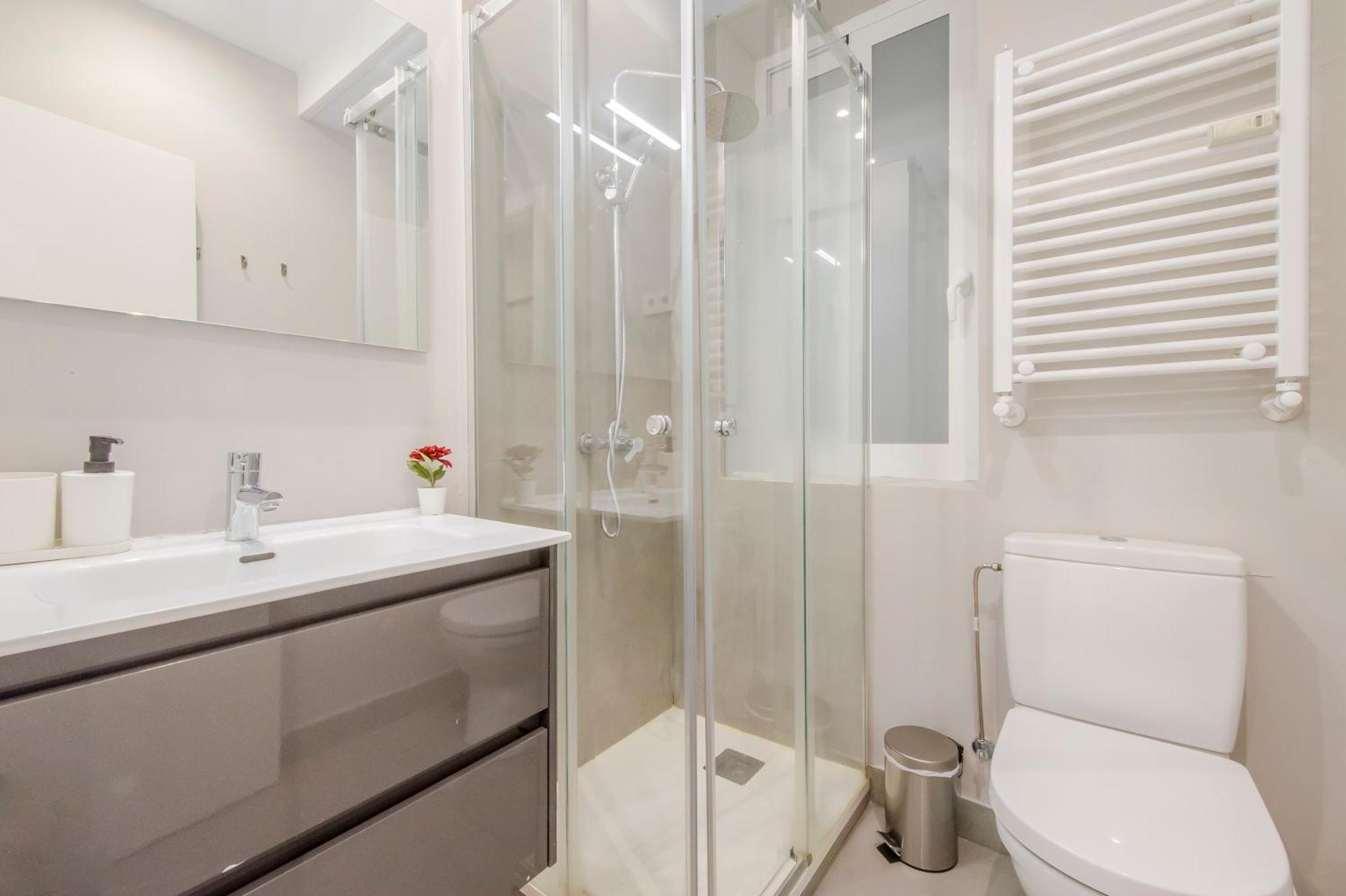 Apartamento Acogedor 3 Y Terraza En El Centro De Madrid