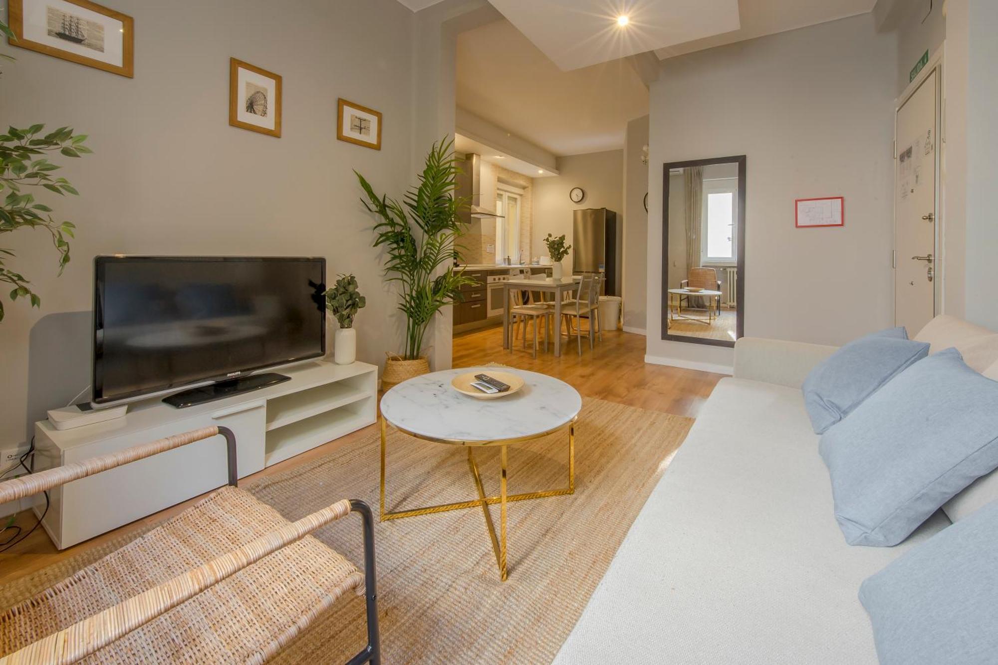 Apartamento Excelente Piso De 3 En La Latina-centro *