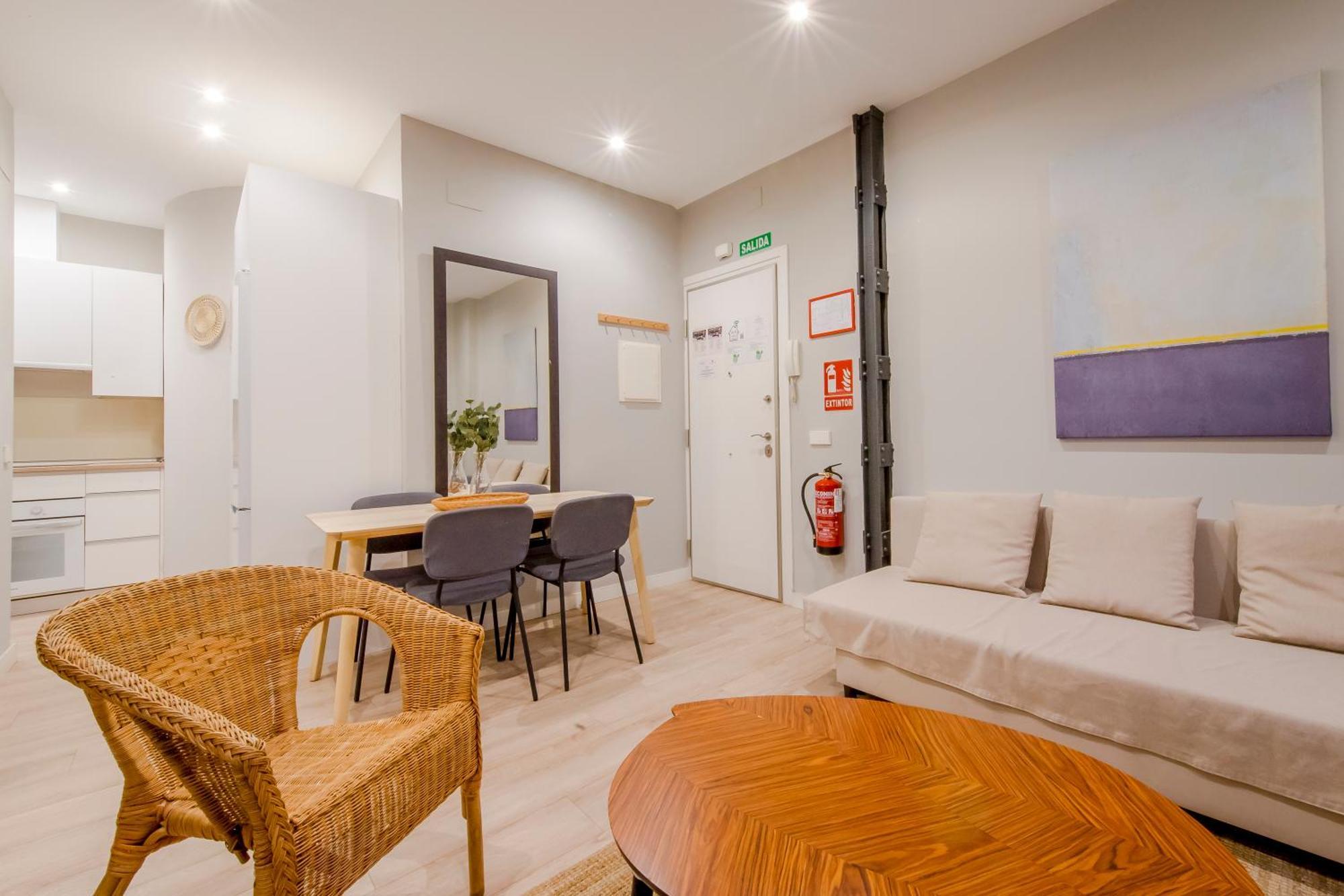 Acogedor 3 Y Terraza En El Centro De Apartamento Madrid