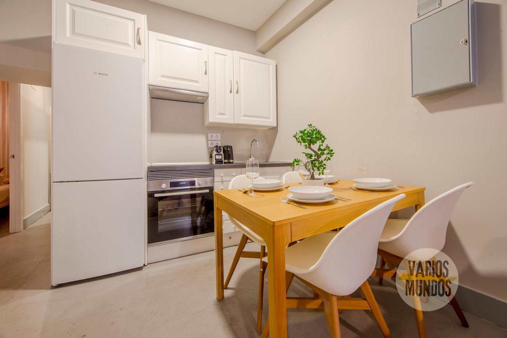 Apartamento New Piso Centrico 7pax A 2 Min Andando De Gran Via E2 *
