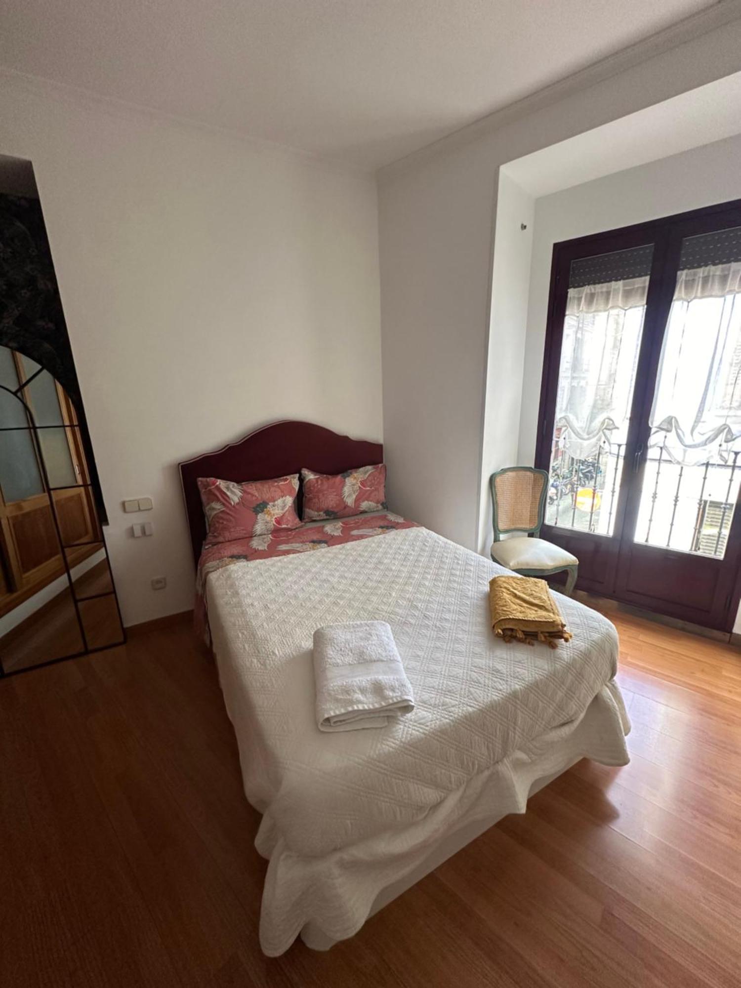 Privada Con Balcones, Centro Madrid, Malasana *