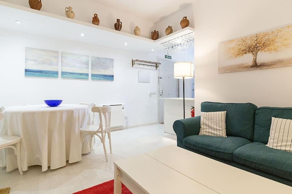 House With Courtyard In Puerta Del Angel - Mauregato Apartamento
