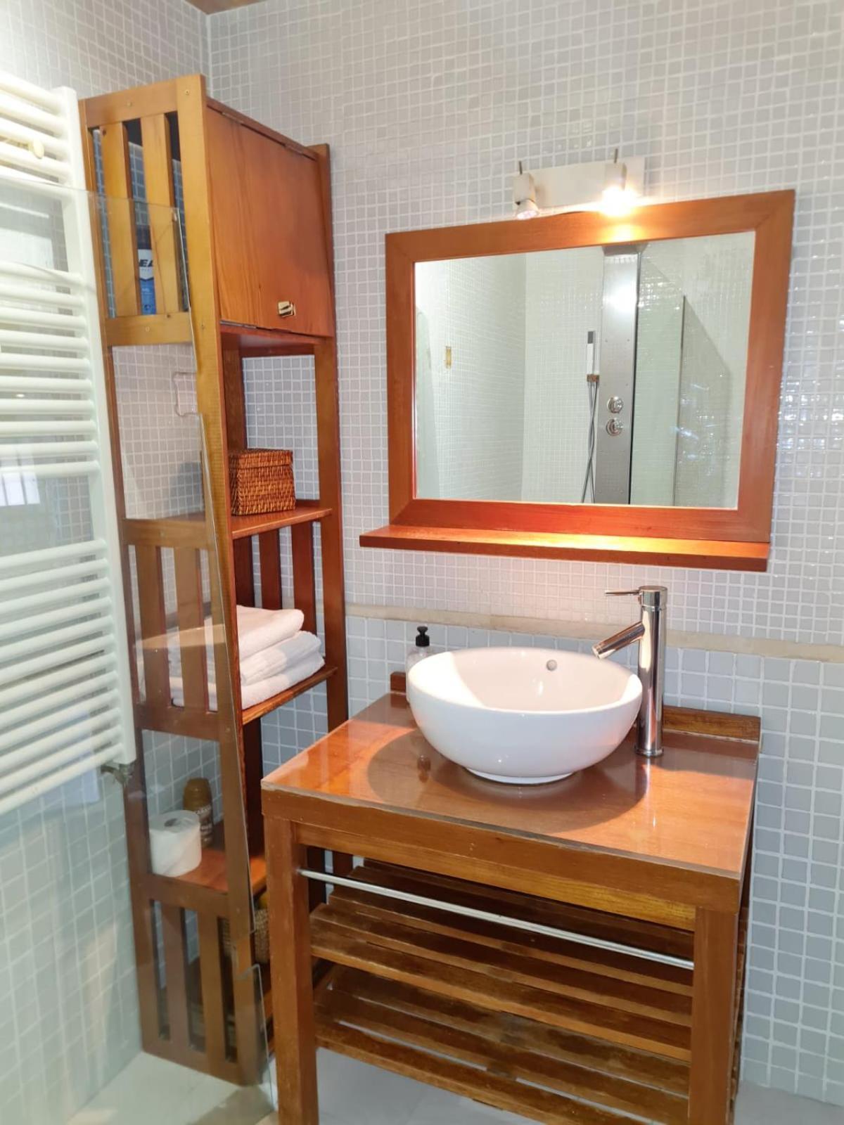 Atico En La Calle Fuencarrai Con Gran Via Apartamento