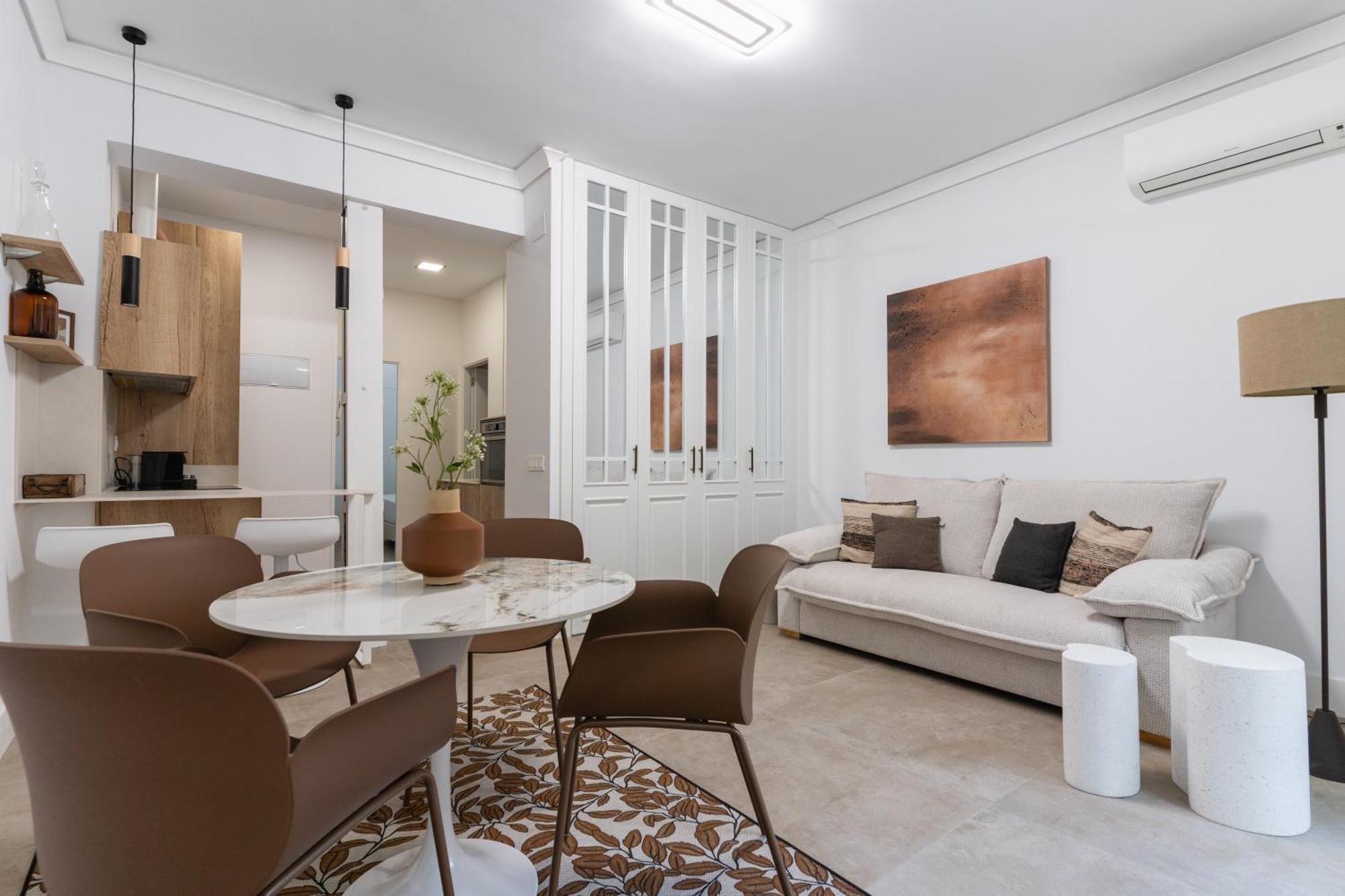 Modern And Bright-1bedroom 2bathrooms-la Latina Apartment *