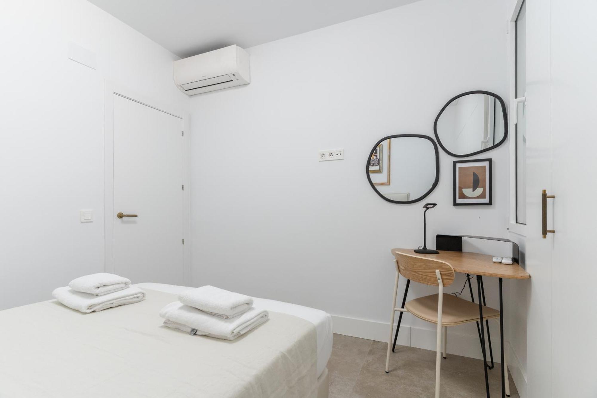 Modern And Bright-1bedroom 2bathrooms-la Latina Madrid
