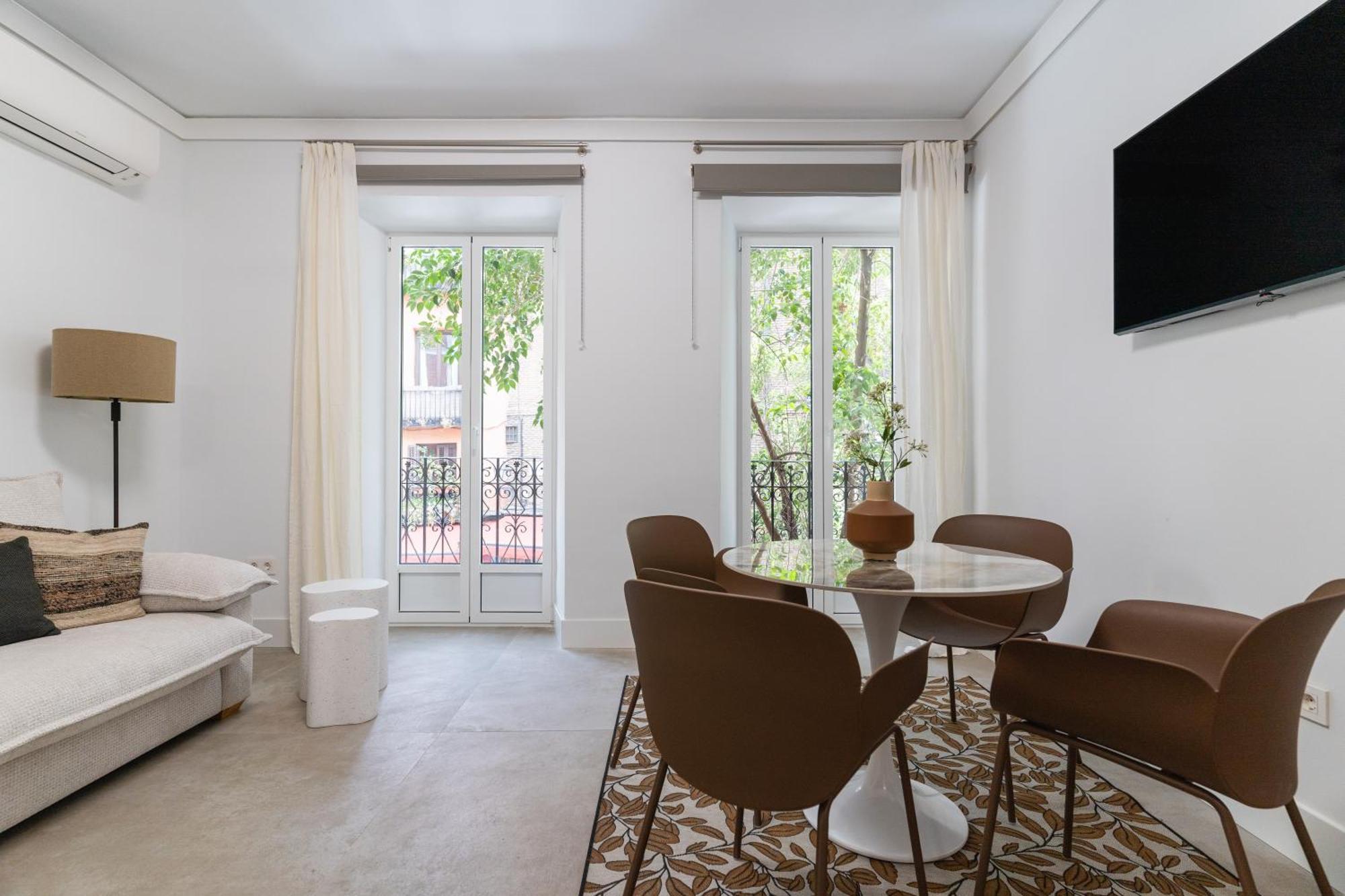 Modern And Bright-1bedroom 2bathrooms-la Latina * Madrid