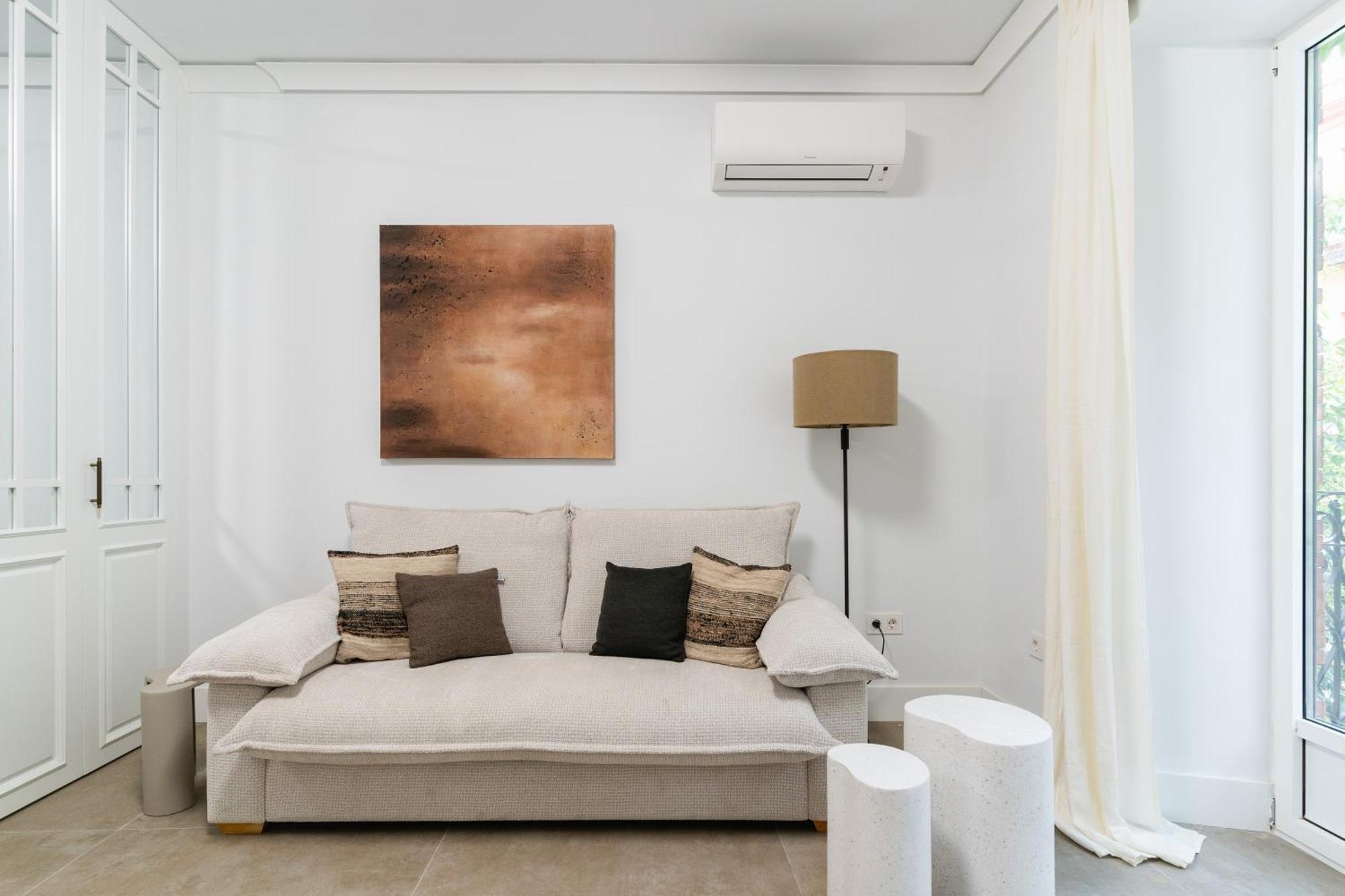 Modern And Bright-1bedroom 2bathrooms-la Latina Apartment