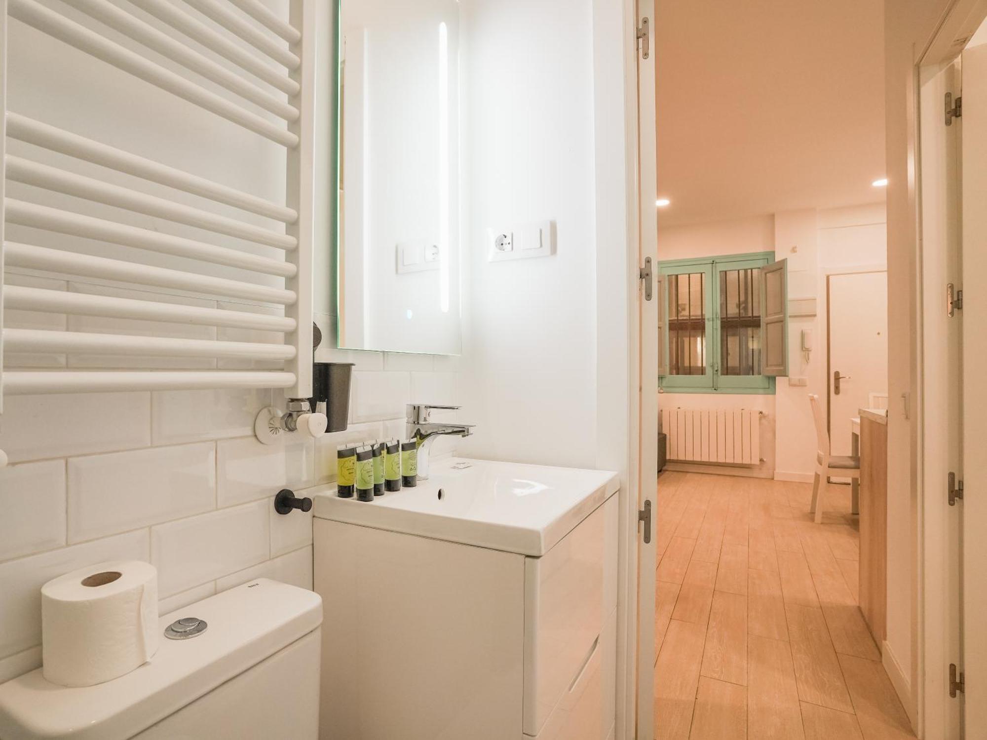 Modern Cozy -2bedrooms 1bathroom-delicias *