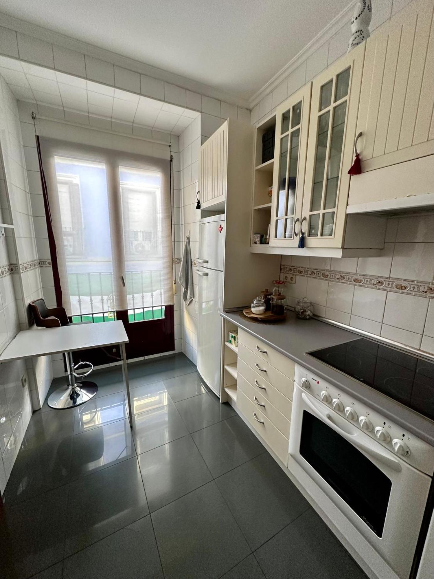 Habitación en casa particular Privada Con Balcones, Centro Madrid, Malasana
