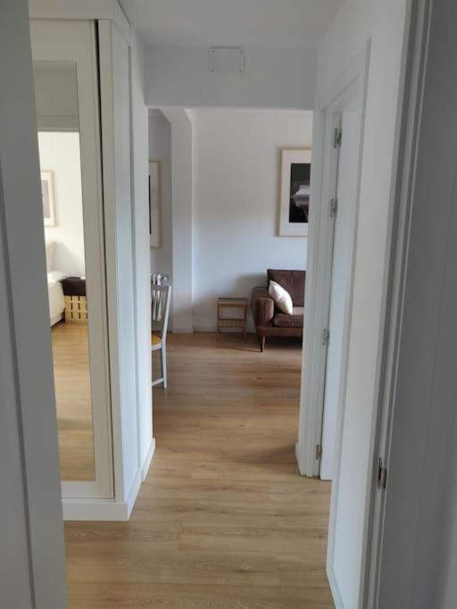 Apartamento Moderno Con Oficina Y Balcon Madrid
