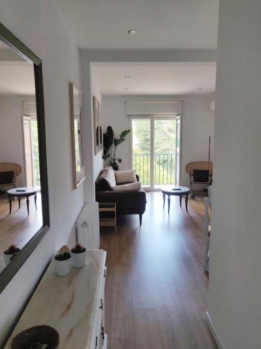 Moderno Con Oficina Y Balcon Apartamento Madrid