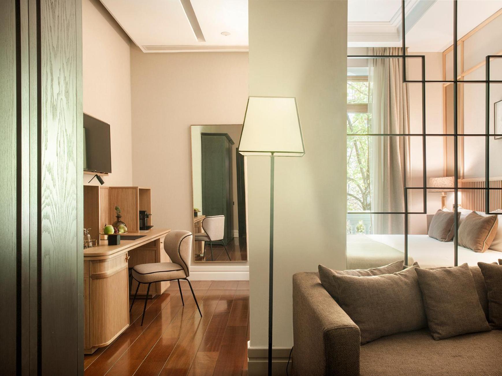 único Madrid, Small Luxury