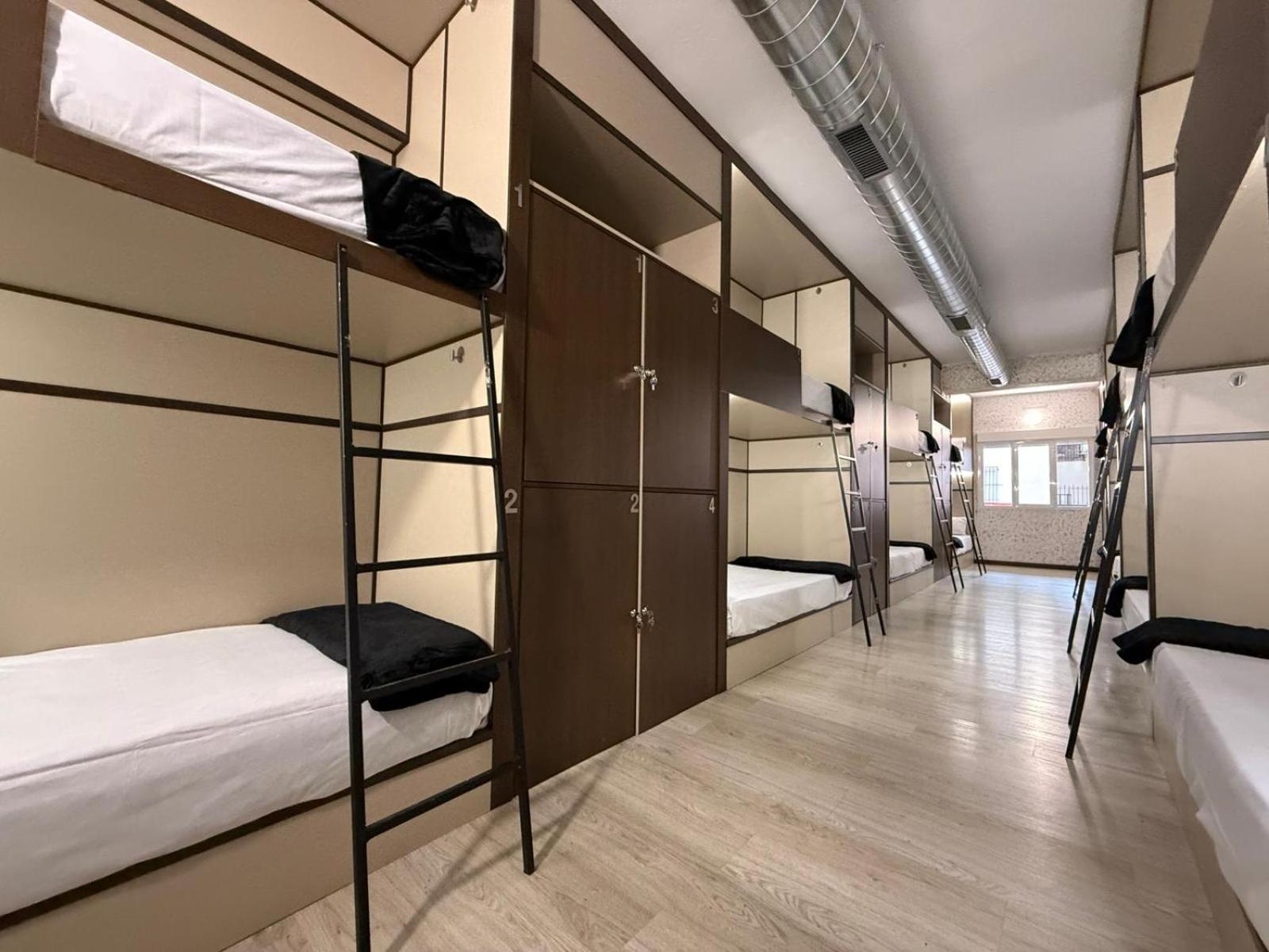 Hostal Tkh-rooms Mate Madrid