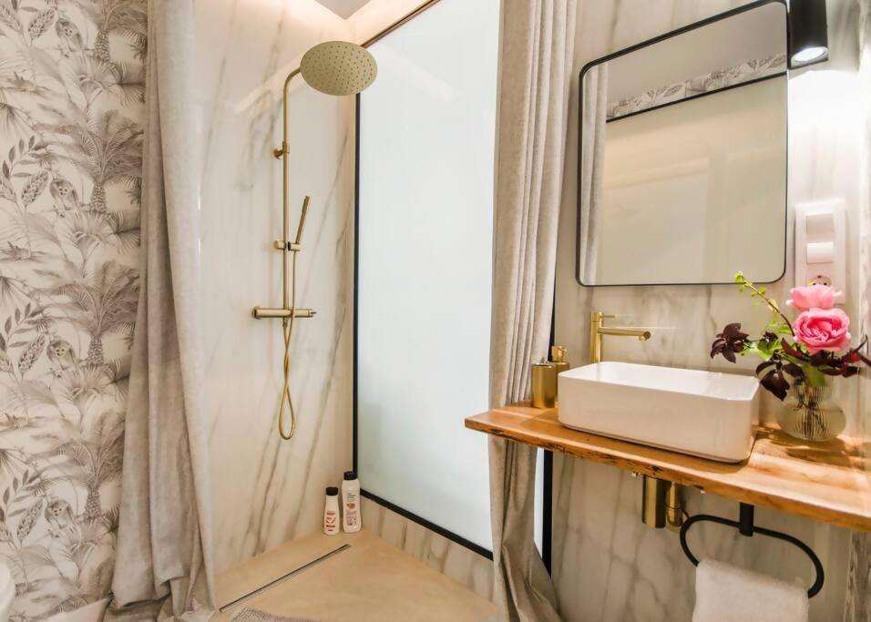 Serrano Retiro Parkplaza De Cibeles Apartamento *
