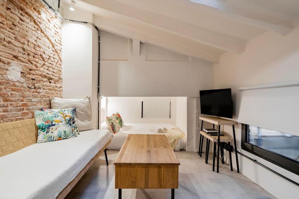 Apartamento Picturesque Corner In - Guzman Madrid