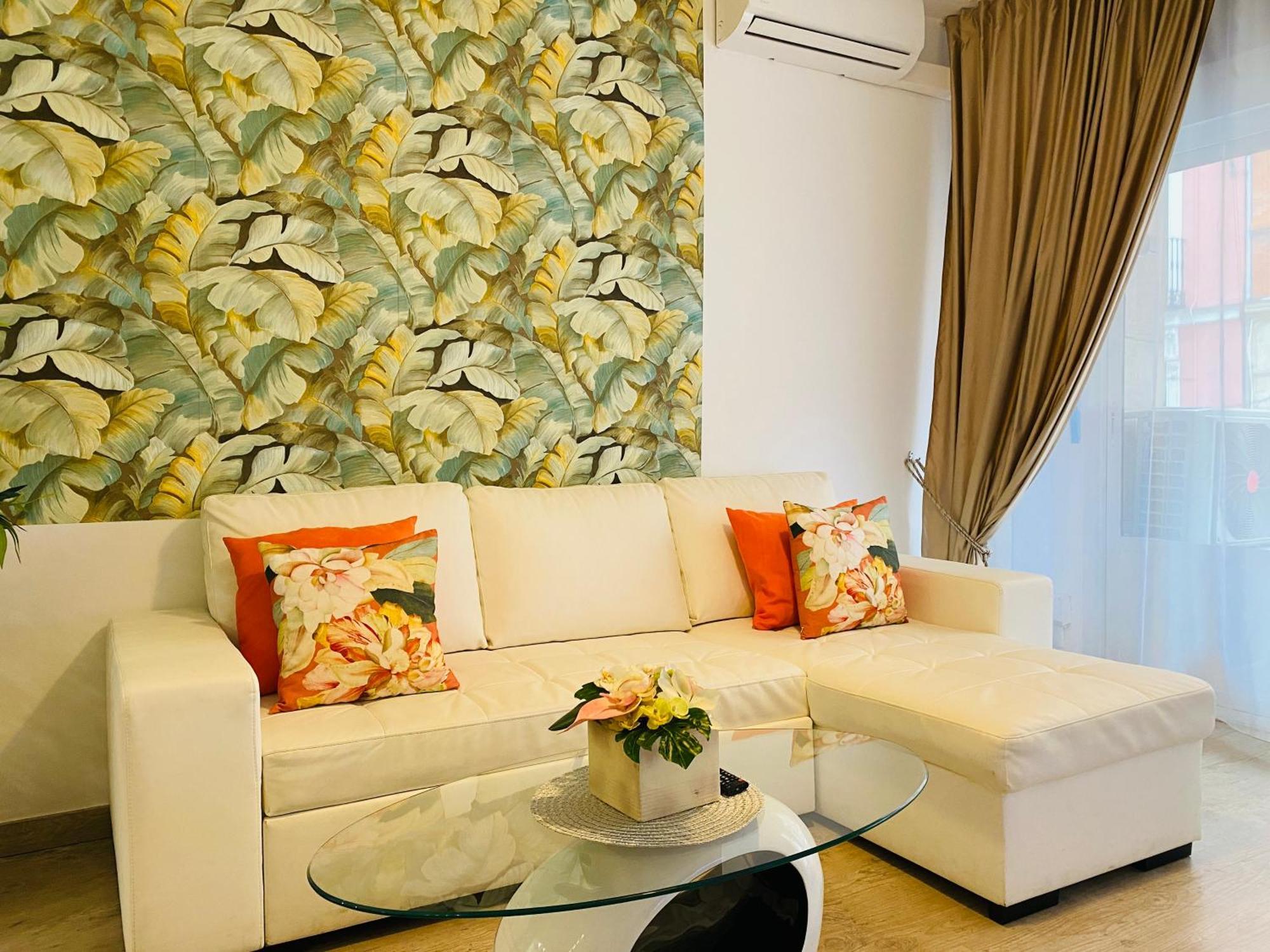 Plaza Apartamento *