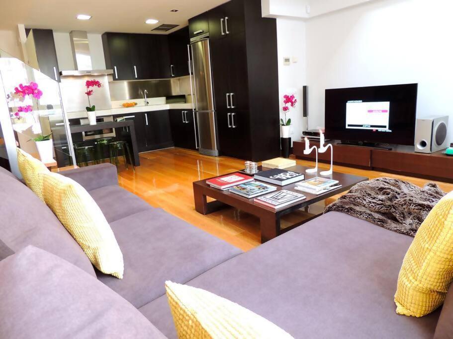Luxury Duplex 10 Min From Gran Via Apartamento