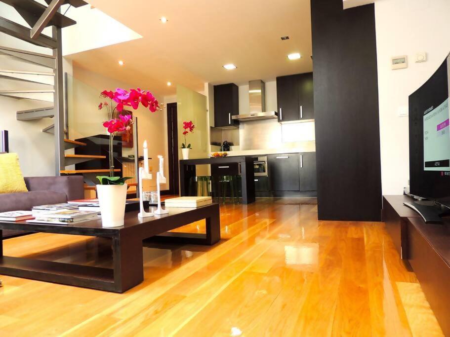 Luxury Duplex 10 Min From Gran Via Apartamento *