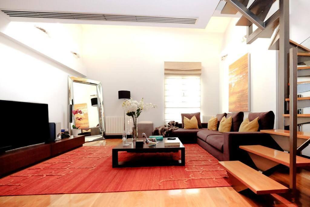 Luxury Duplex 10 Min From Gran Via * Madrid