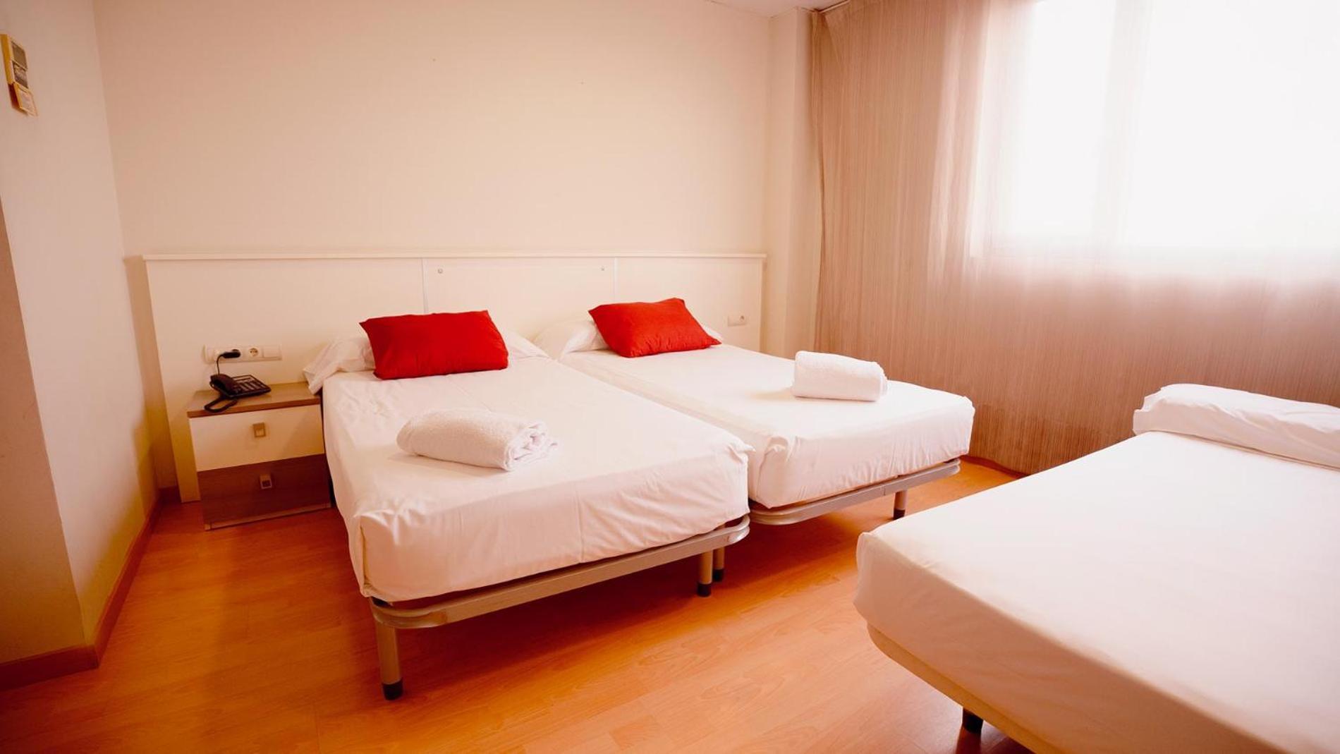 Vértice Roomspace Pensión 3*
