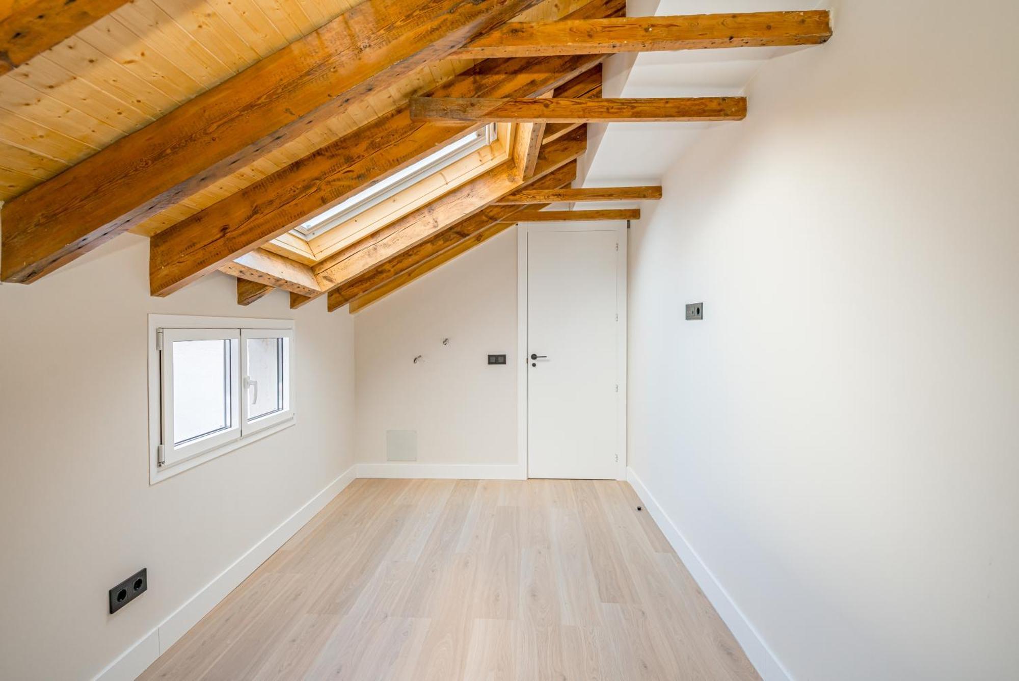 Gran Via Xv Calle De Conchas 4br 4bh Apartment *